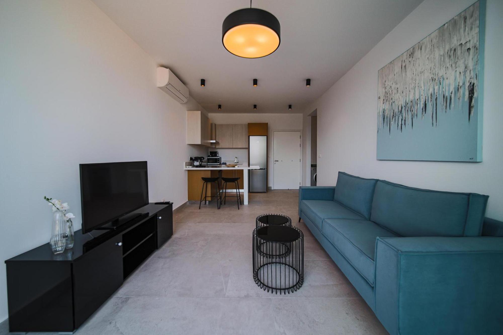 Avenue 102 1 Bed Paphos Exterior foto